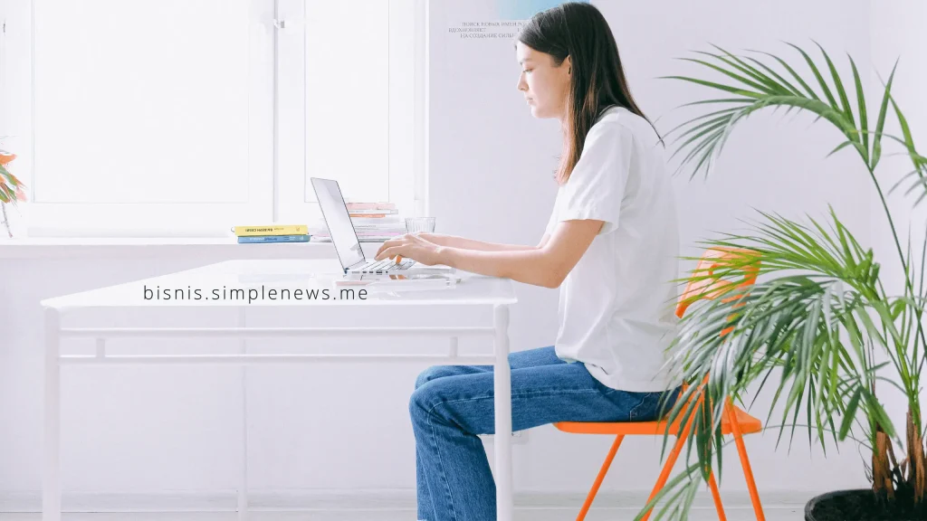 6 Usaha Bisnis Sampingan yang Bisa Kamu Coba Dirumah 4 Usaha Jasa Titip Beli(personal shopper)